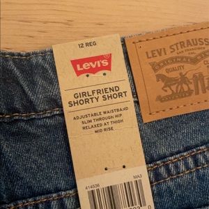 levi’s low rise girlfriend shorty shorts size girls 12